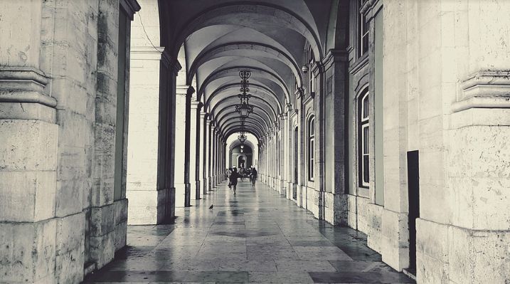 ...aby budova držala pokope