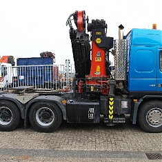Ťahač s hydraulikou rukou Volvo