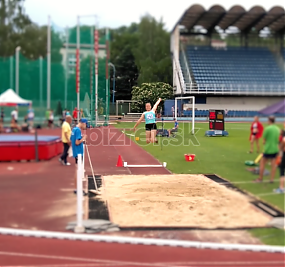 Denisa  Hučíková - 1. Miesto  / M-SR dorastu  Dubnica nad  Váhom  4.6.2016