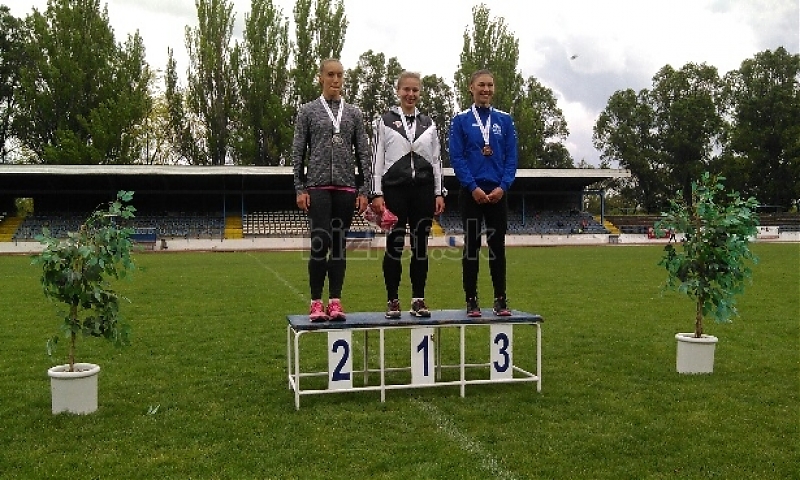 Sabína Hádeková MAJSTERKA SLOVENSKA v sedemboji žiačok