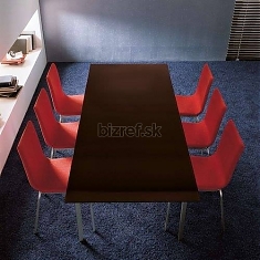 Široká ponuka moderných aj klasických stoličiek