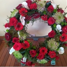 Smútočný vypichovaný veniec Ruža