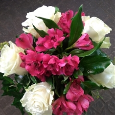 BIELO-RUŽOVÁ KYTICA