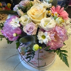 LETNÝ MIX RÔZNYCH DRUHOV KVETOV