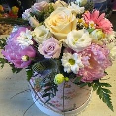 LETNÝ MIX RÔZNYCH DRUHOV KVETOV