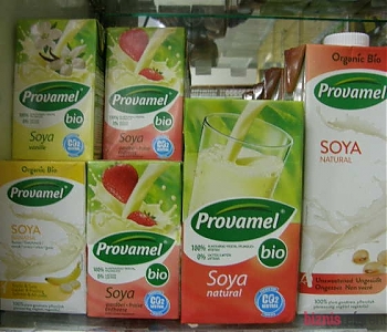 Sójové mlieka s viacerými príchuťami