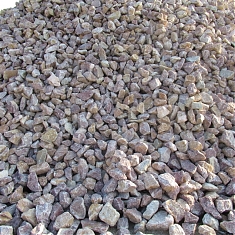 Drevené kamenivo bledoružové