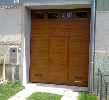 sekčná brána