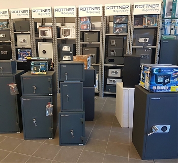 Rottner Security Slovensko, s.r.o.: Hrachová 16A, 821 05 Bratislava, tel. č. 0905 422 614, 0917 224 005