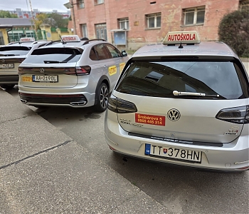VW Golf VII   1.6 Diesel 81 KW    r. 2017