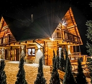 CHALUPA KATKA Liptov / chata s bazénom a reštauráciou