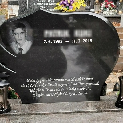 Doplnenie písma na pomník