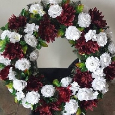 Okrúhly smútočný veniec