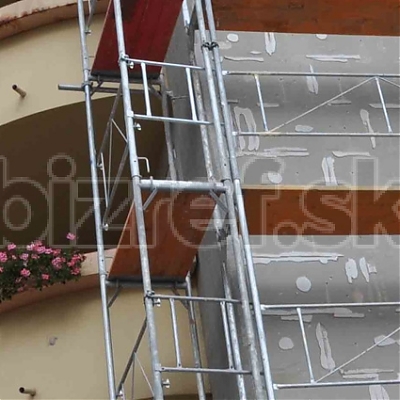 Fasádne lešenie GRAF je najlepší výber, bezpečnosť a rýchlu montáž – a obrovskú výhodu jednoduchej demontáže.