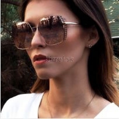 Zažiarte vo výraznom modely značky Marciano